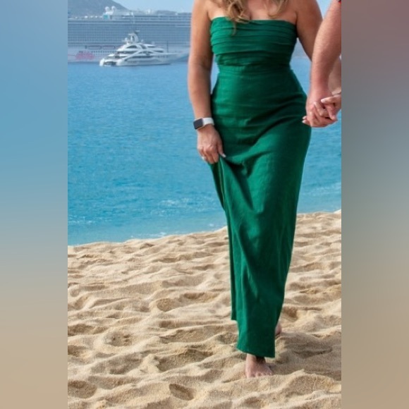 The A&F Emerson Strapless Linen-Blend Maxi Dress - Picture 3 of 3